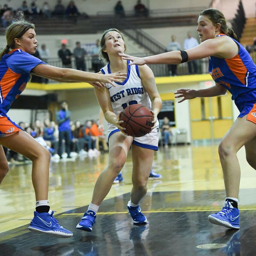 112221_Hardees Classic_West Ridge vs Volunteer